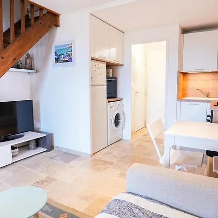 Duplex Vue Avec Piscine à Boulouris * Drammont