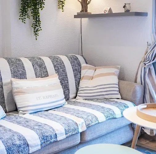 Duplex Vue Avec Piscine A Boulouris Apartament *