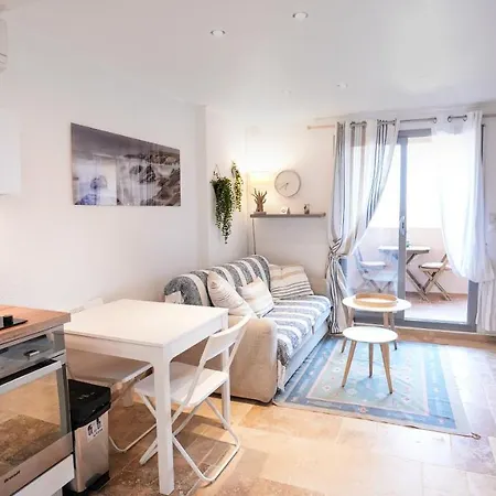 Duplex Vue Avec Piscine A Boulouris Apartment