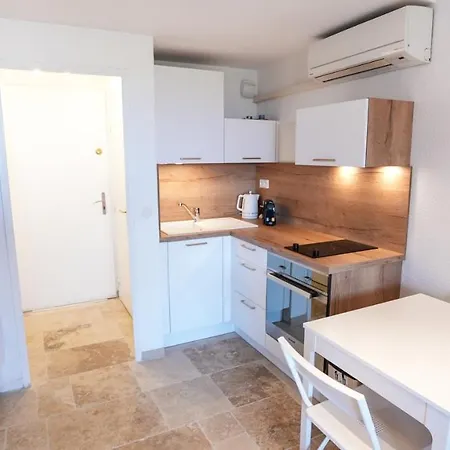 Appartement Duplex Vue Avec Piscine A Boulouris