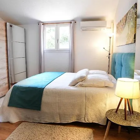 Duplex Vue Avec Piscine A Boulouris * Drammont