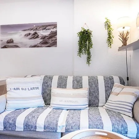 Duplex Vue Avec Piscine A Boulouris *