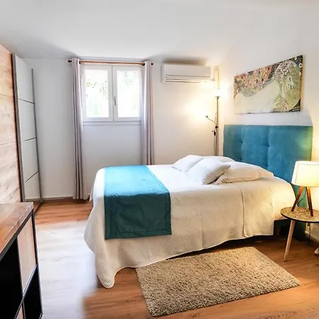 Duplex Vue Avec Piscine A Boulouris Appartement